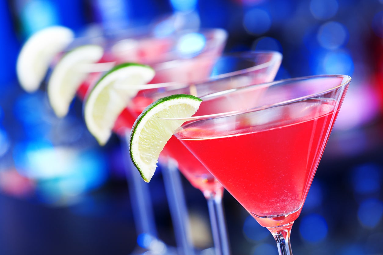 BẬT MÍ THỨC UỐNG CHO VALENTINE: COCKTAIL